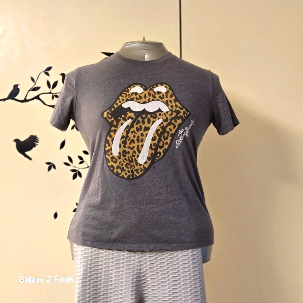 Tee shirt